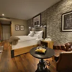 Loft Hotel