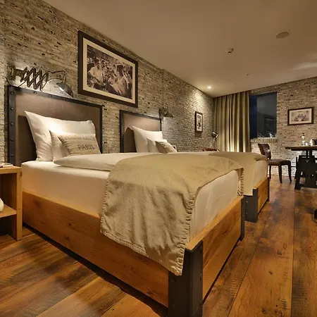 Loft Hotel