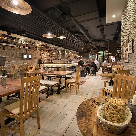 Loft Hotel 4*