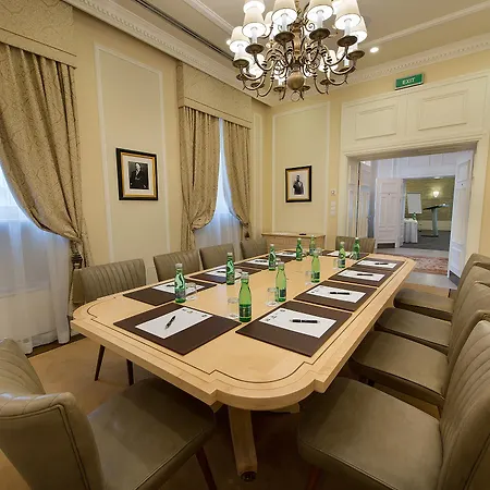 Hotel Loft 4*
