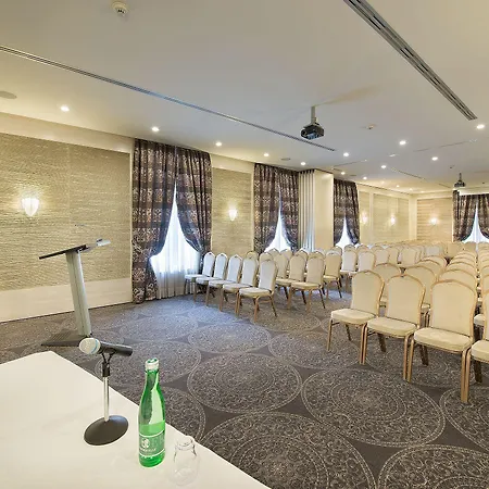 Loft מלון