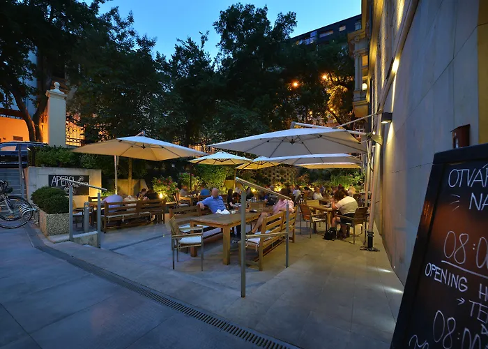 ロフト ブラティスラヴァ 4*