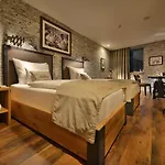 Loft מלון