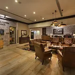 Loft מלון
