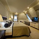 Loft 4* ברטיסלאבה