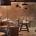 Loft 4* ברטיסלאבה